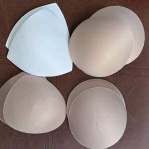 Bralette and bikini Inserts B cup in nude and white, new unworn… 4 pairs